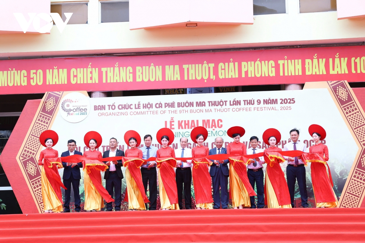 435 gian hàng trưng bày tại Hội chợ Triển lãm chuyên ngành Cà phê tại Đắk Lắk